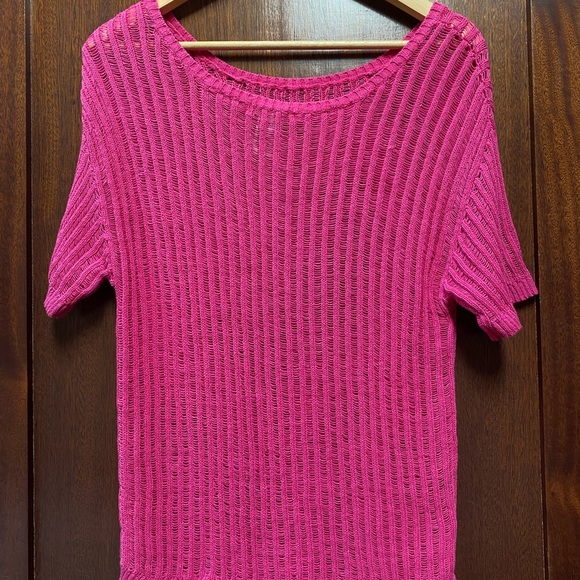 Deep pink crochet sweater - Picture 2 of 5